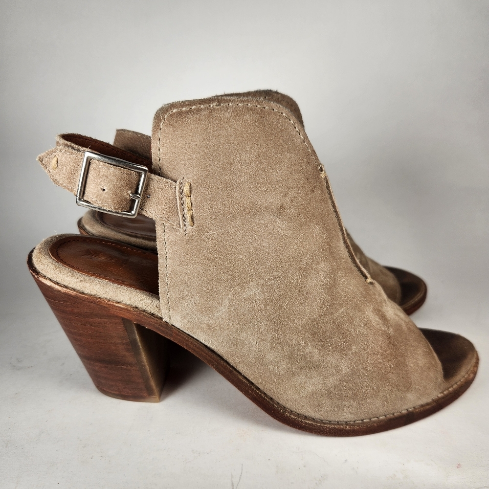 FRYE Women's Courtney Sandal Size 8.5 Taupe Suede Open Toe Sling Back Shoe - Picture 2 of 13